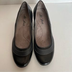 Life Stride “EDDA” size 8M